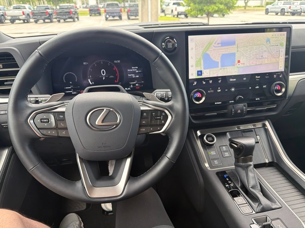 Used 2025 White Pearl Lexus GX 550 Premium+ image 2