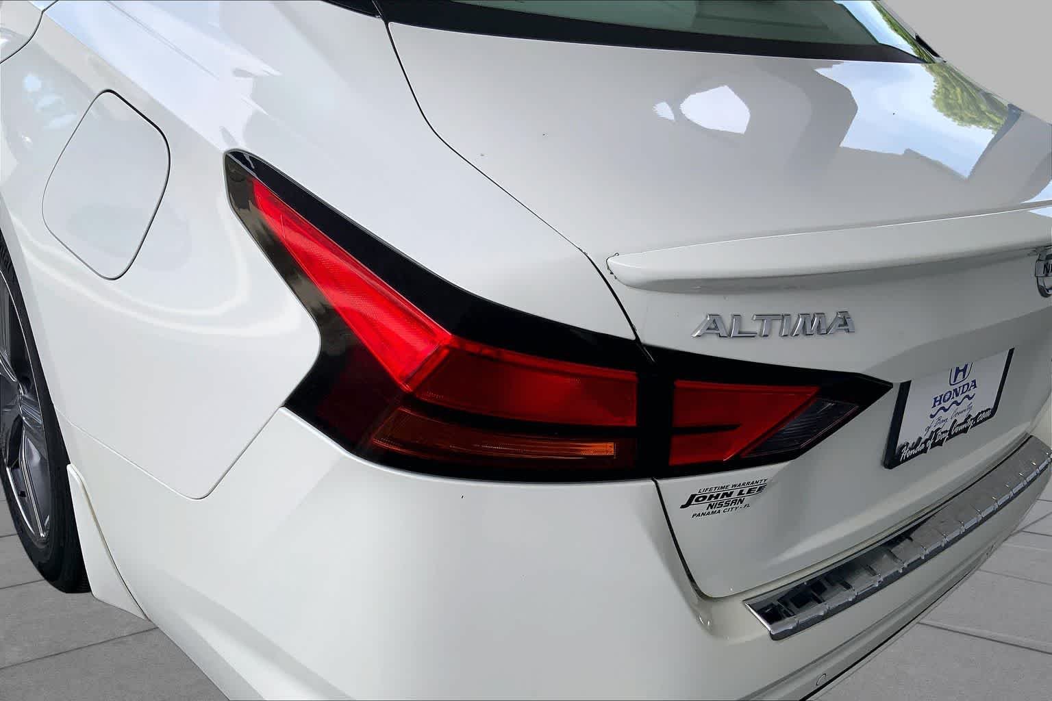 Used 2022 Pearl White Tricoat Nissan 2.5 SL image 28