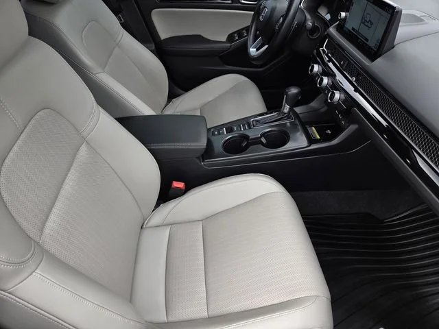 Used 2024  Honda Touring image 33