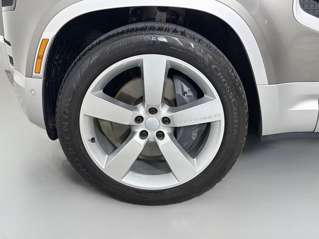 Used 2023 Silver Land Rover S image 33