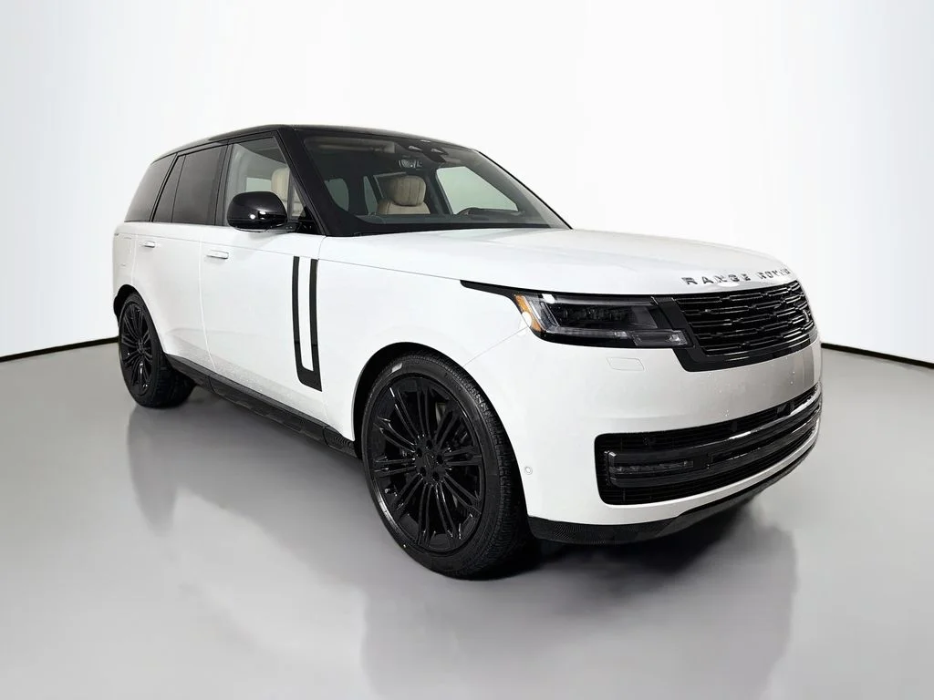 New 2026 Fuji White Land Rover SE image 3