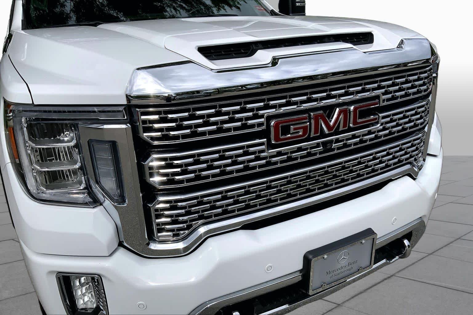 Used 2021 Summit White GMC Denali image 30