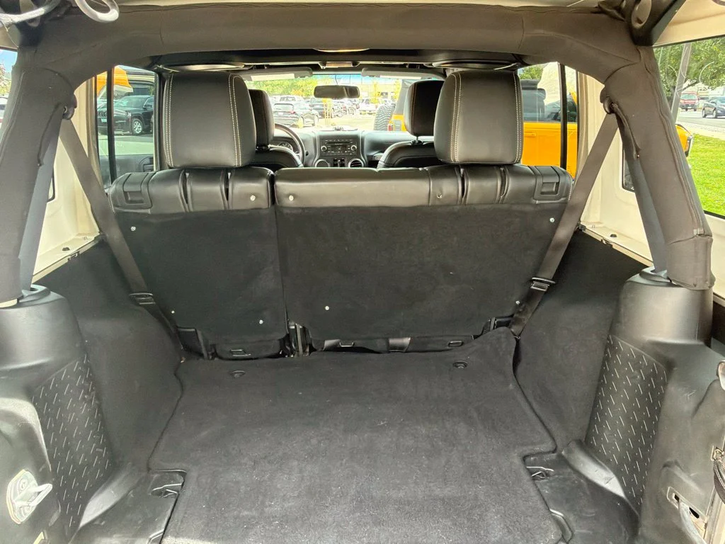 Used 2018 Beige Jeep Unlimited Sport image 27