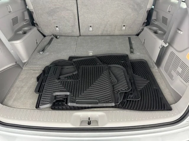 Used 2018 Silver Toyota LE image 31