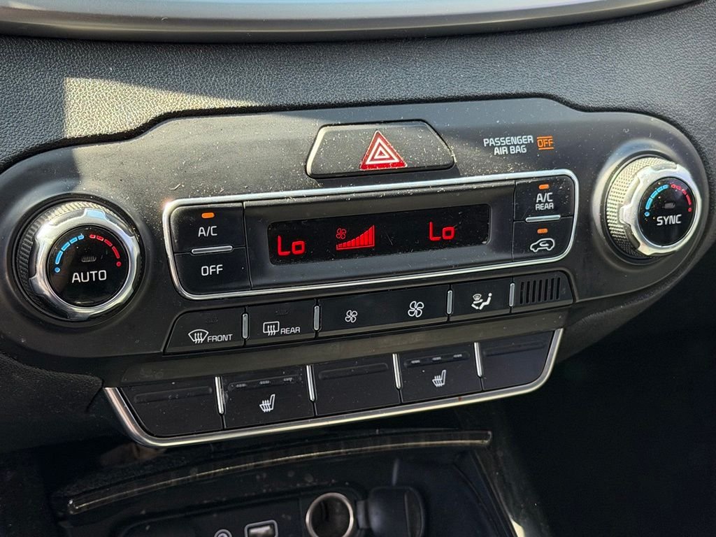 Used 2019 White Kia EX image 21