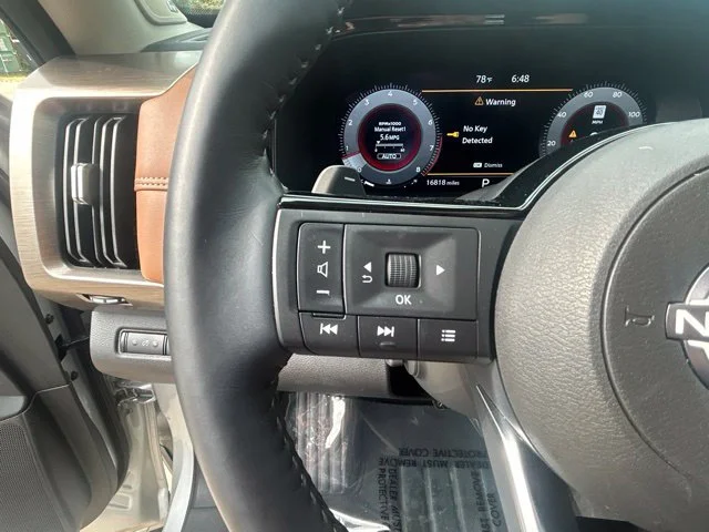 Used 2025 Silver Nissan Platinum image 31