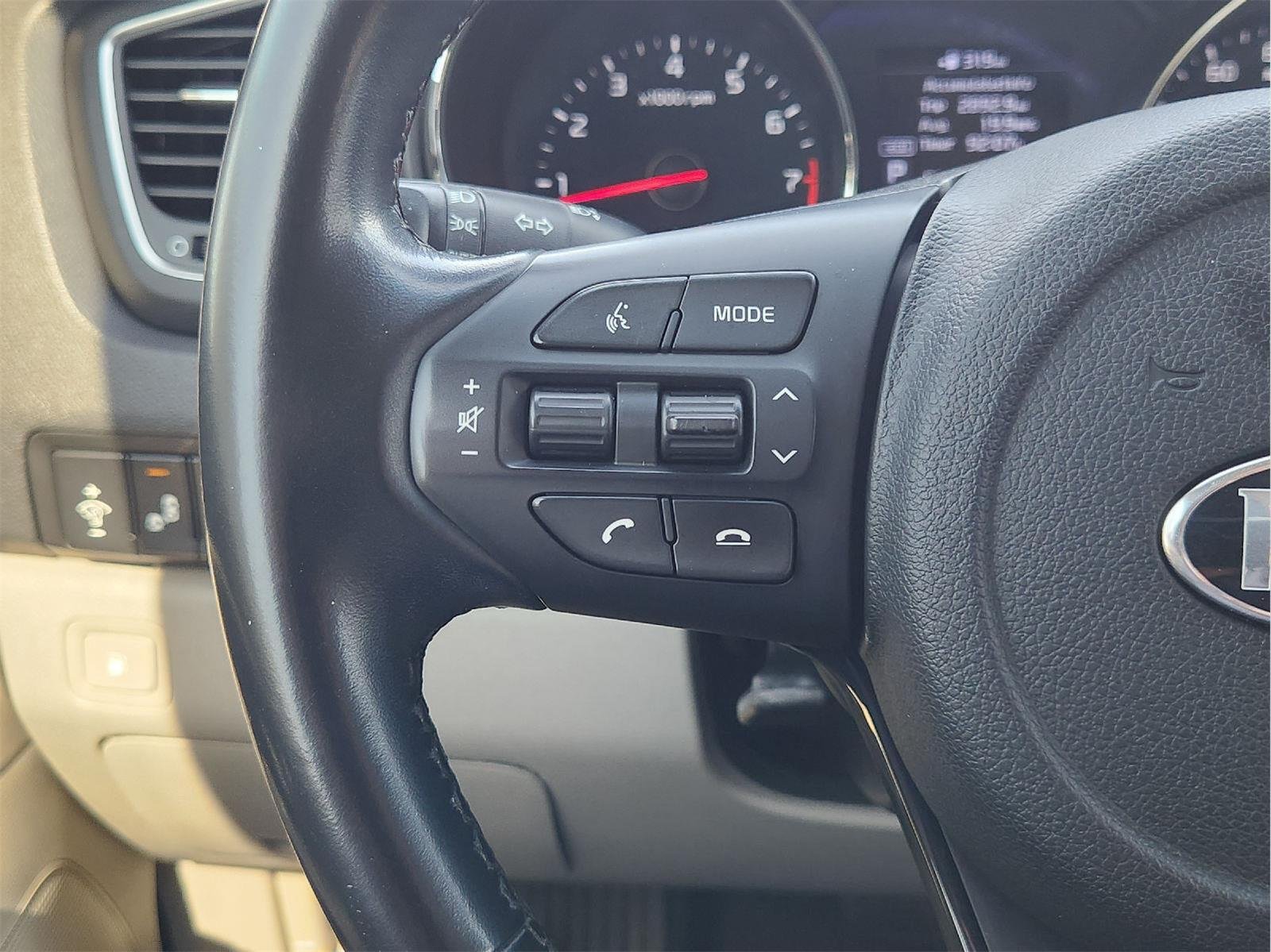 2020 Kia Sedona EX - Photo 28