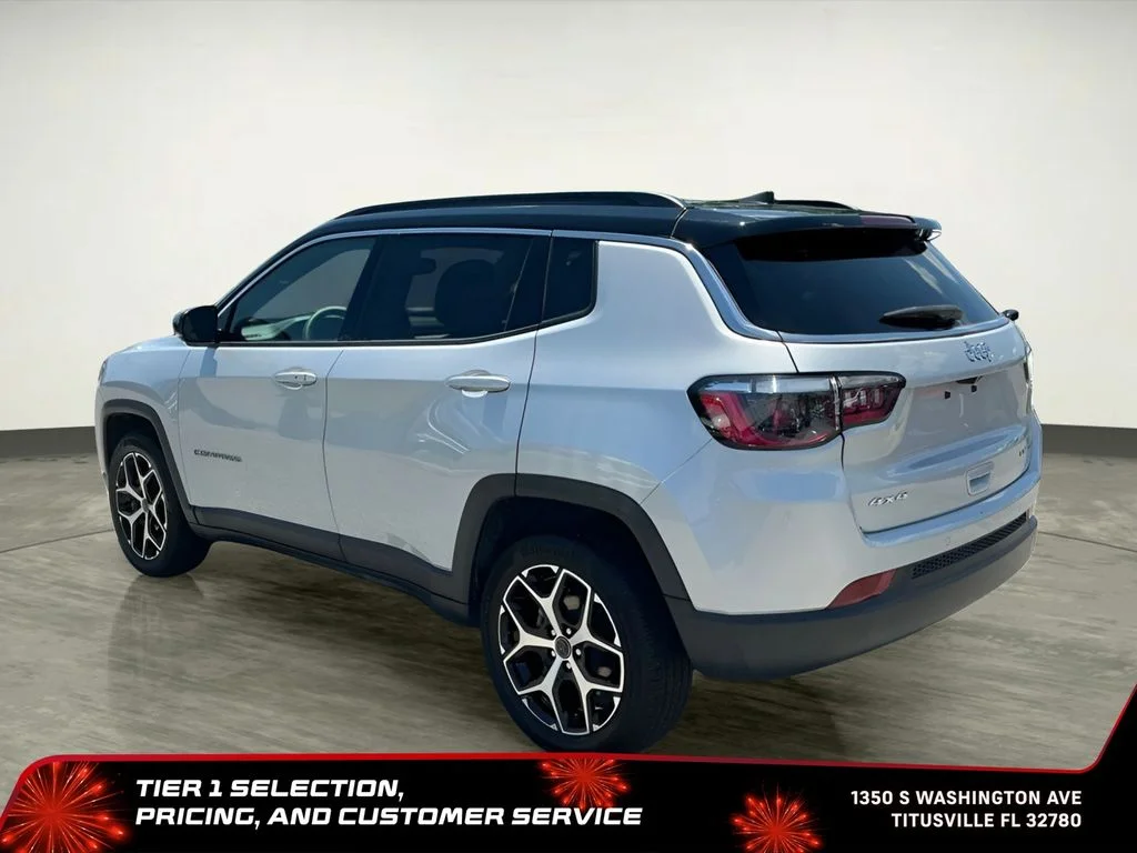 Used 2025 Silver Jeep Limited image 4