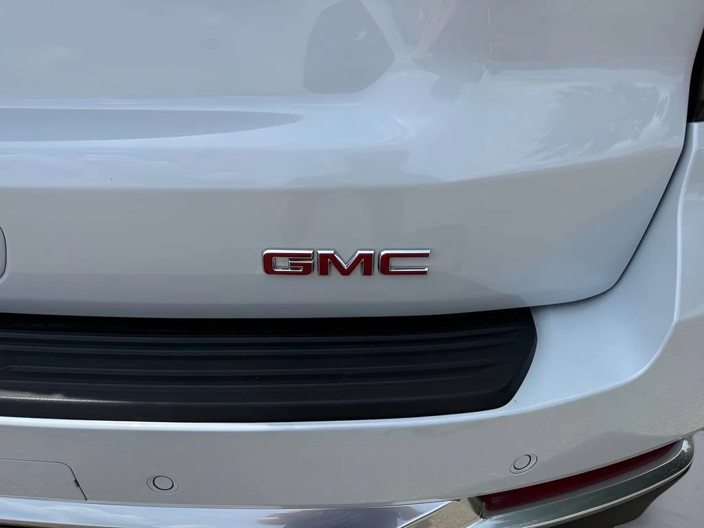 New 2026 Glacier White Tricoat GMC Denali image 39