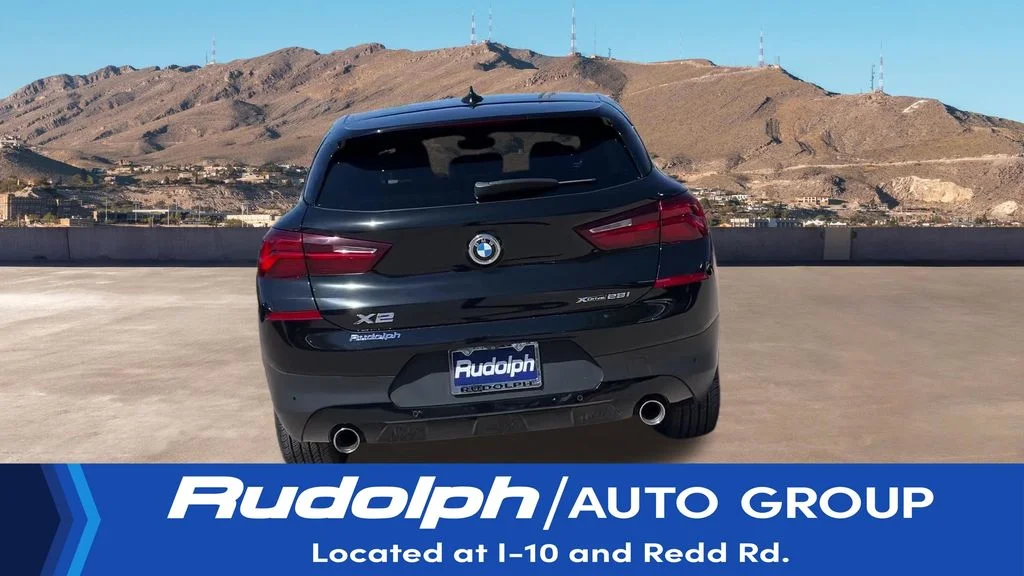 Used 2022 Black BMW xDrive28i image 3