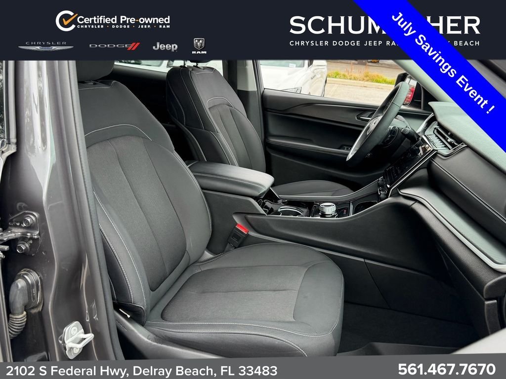 Used 2023 Gray Jeep Laredo image 16