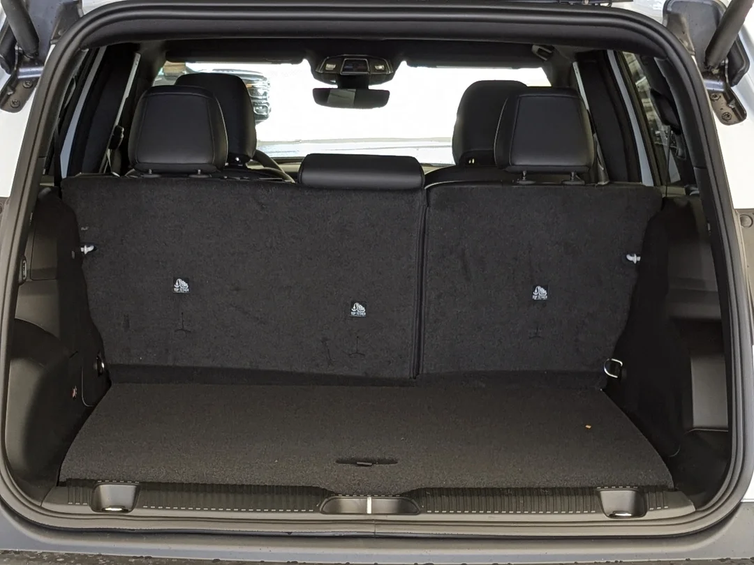 New 2026 White Jeep Limited - - 4x4 - 1.6L Turbo Hybrid - Power Liftgate - Wireless Charging & More! image 30