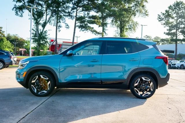 Used 2024 Pluton Blue Kia SX image 2