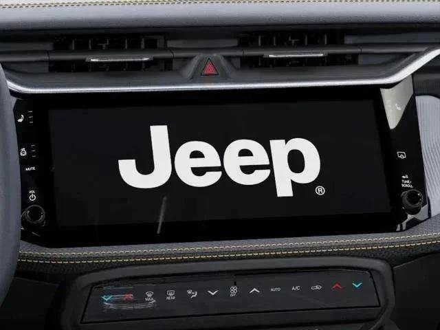 New 2026 Bright White Clear-Coat Exterior Paint Jeep  image 96