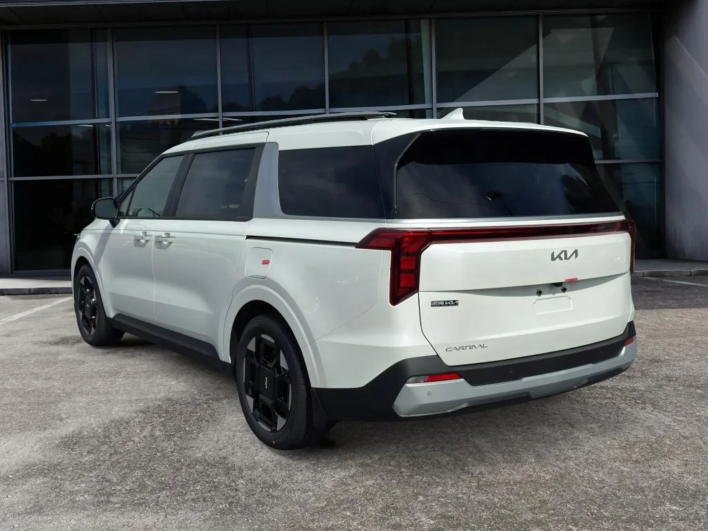 New 2026 Snow White Pearl Kia EX image 7