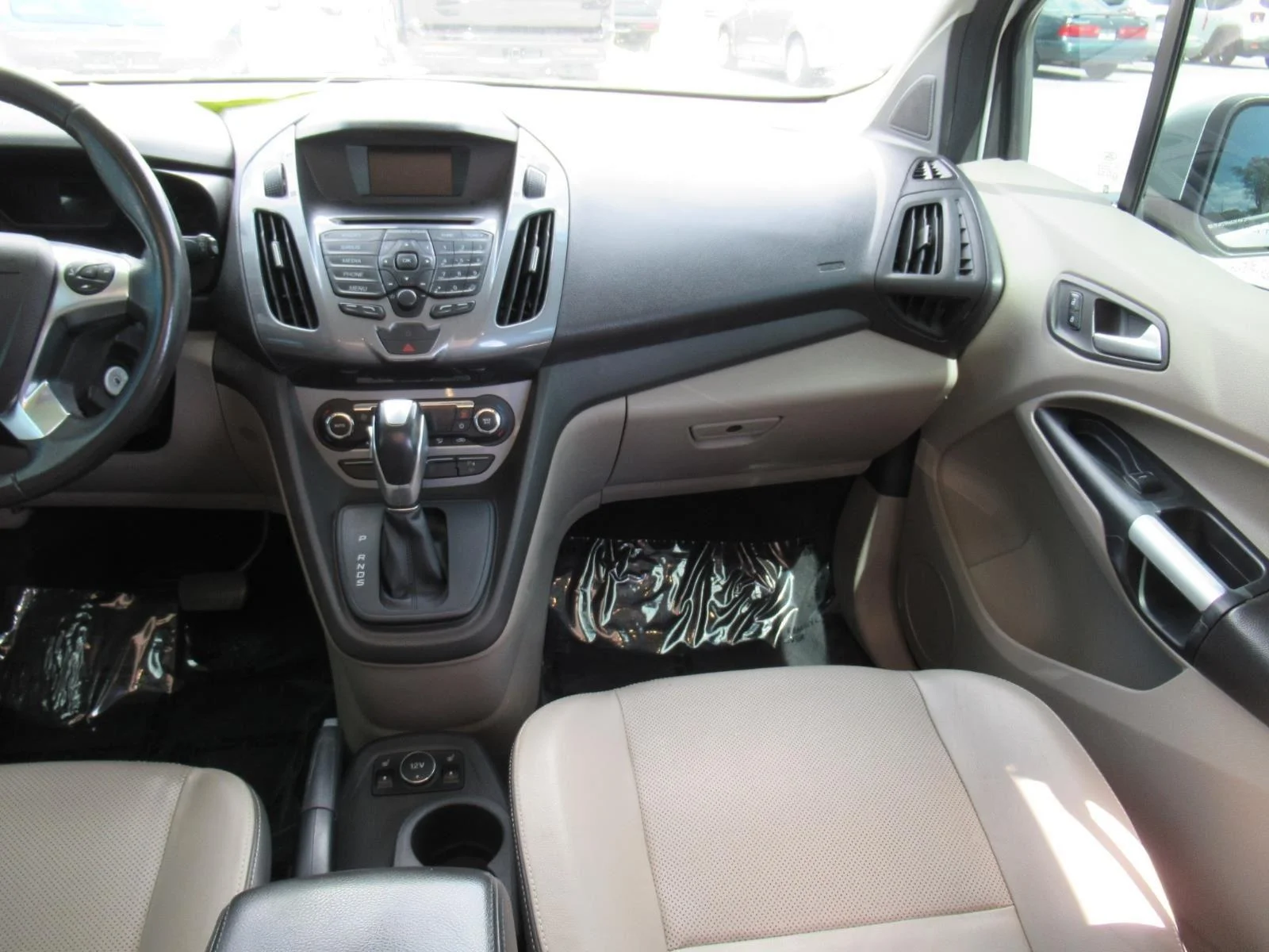 Used 2016  Ford Titanium image 16