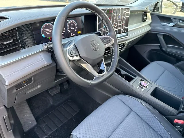 New 2026 Pyrite Silver Metallic Volkswagen 2.0T SE image 39