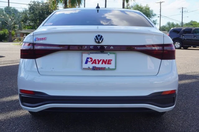 Used 2025  Volkswagen S image 8