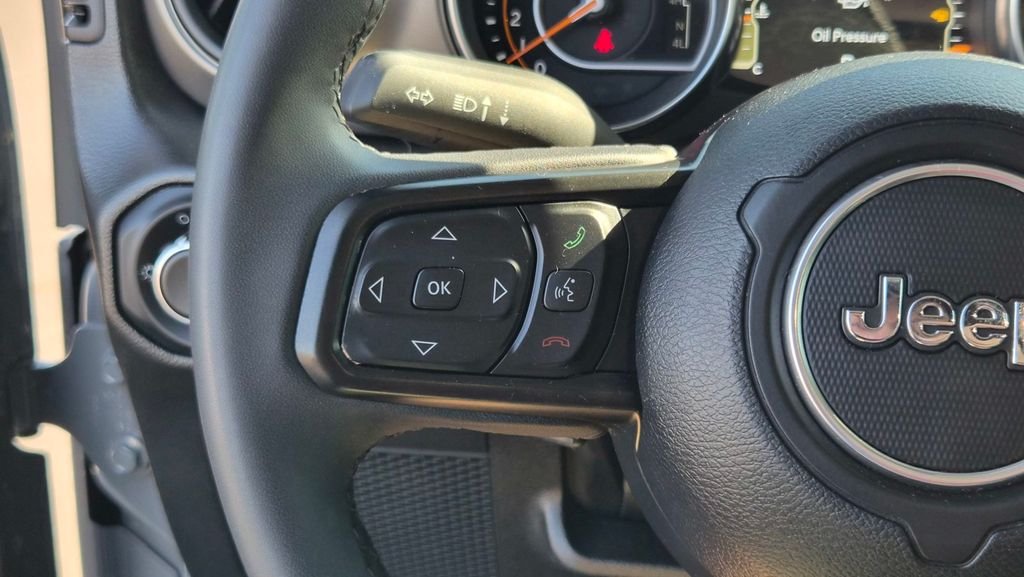 Used 2023 Gray Jeep Sport S image 25
