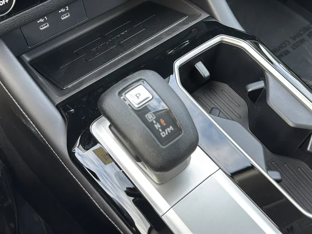 New 2026 Black Mitsubishi ES image 23