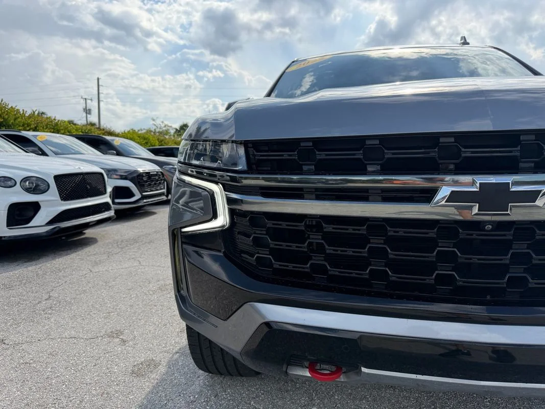 Used 2022  Chevrolet 4WD Z71 image 3