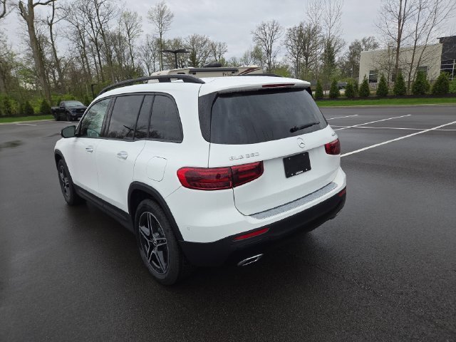 New 2026 Polar White Mercedes-Benz GLB250 image 5