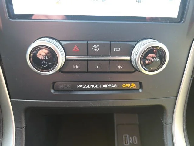 Used 2023 Silver Metallic Ford SE image 21