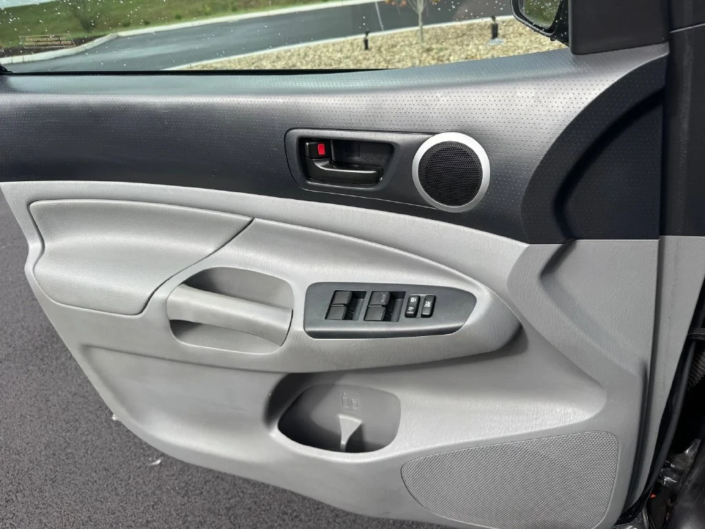 Used 2015 Gray Toyota Base image 17