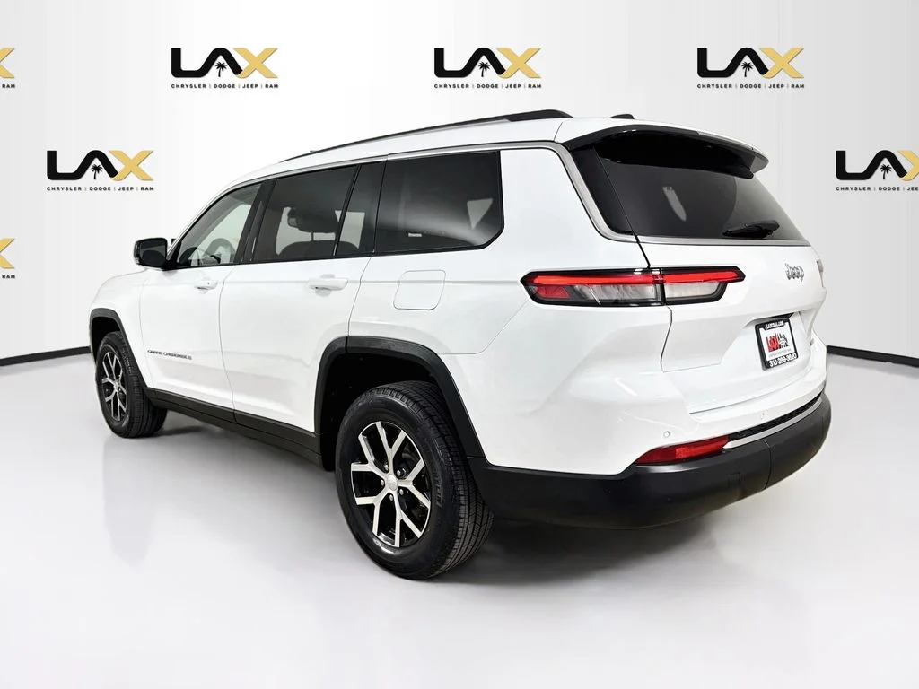 Used 2023 White Jeep Limited image 5
