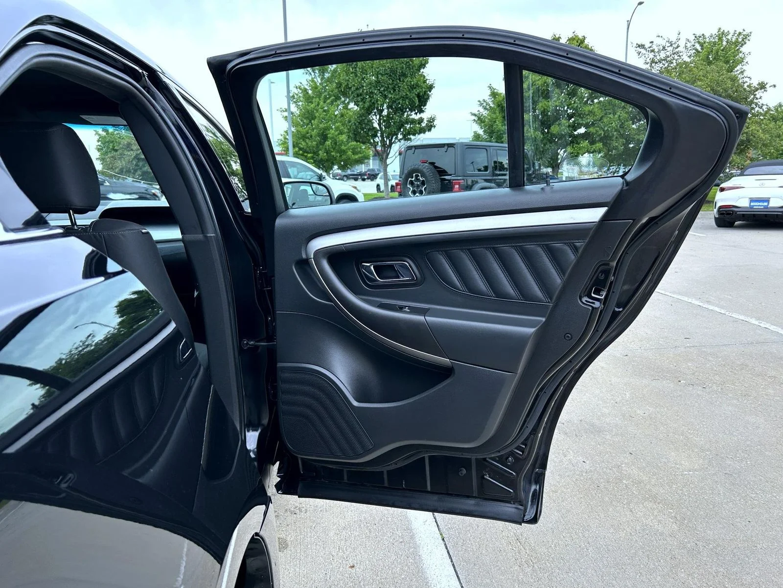Used 2016 Black Ford SEL image 17