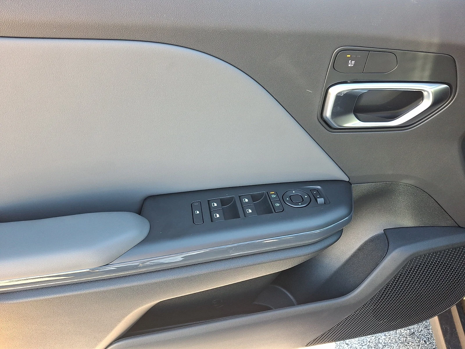 New 2026 Gray Kia EX image 9