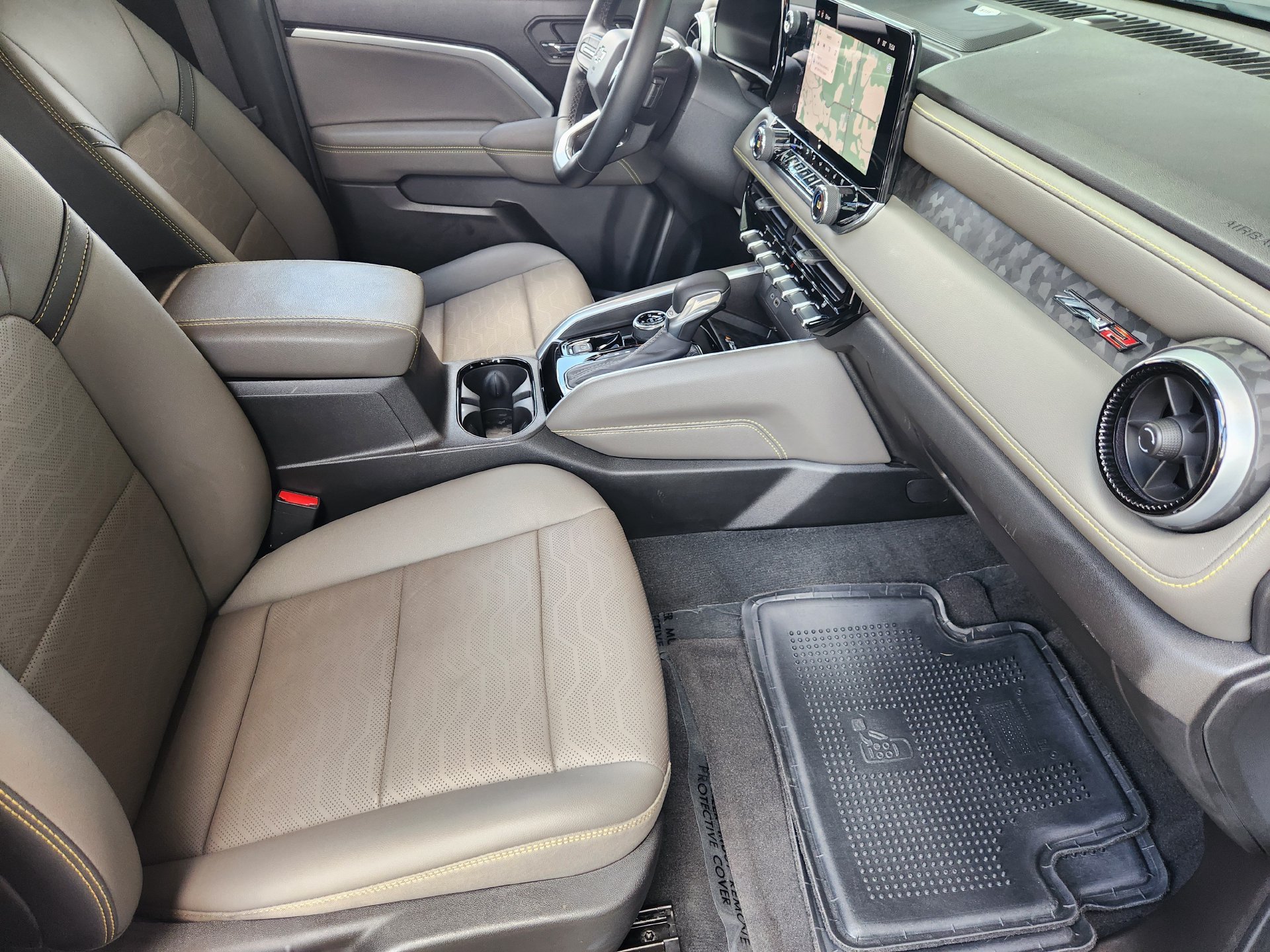 Used 2025 Summit White Chevrolet ZR2 image 3