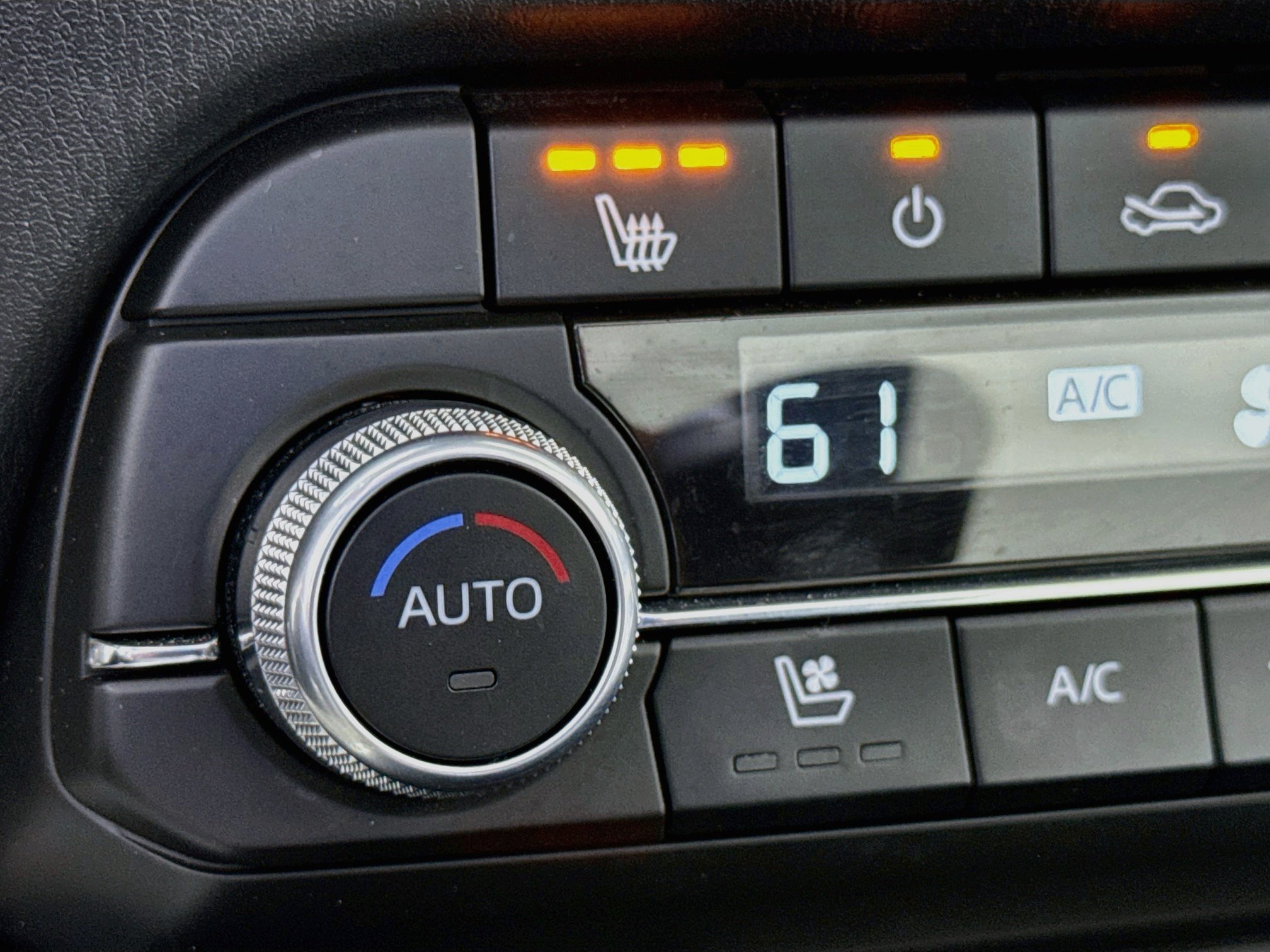 Used 2021 Snowflake White Pearl Mica Mazda Grand Touring image 21