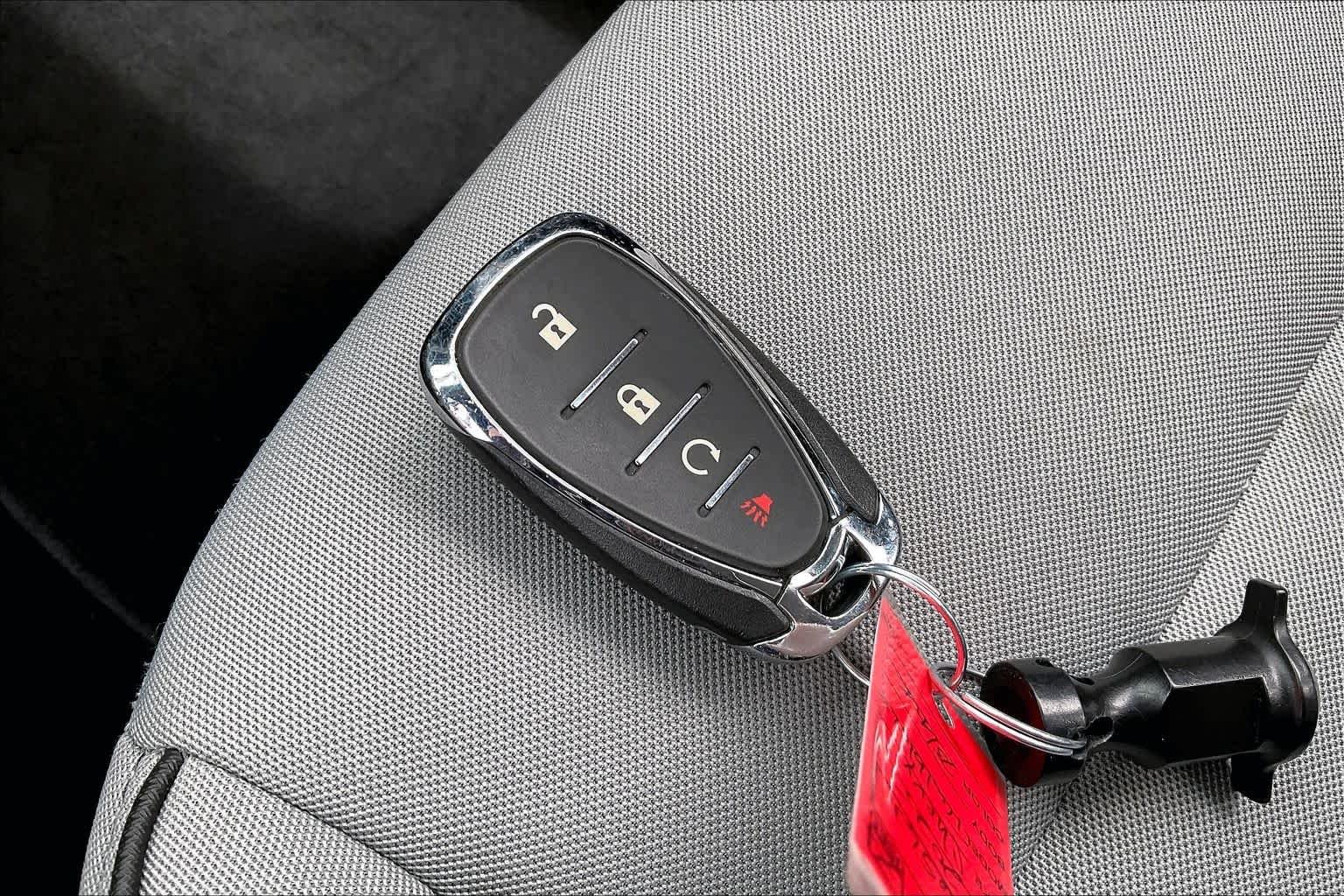 Used 2025 Mosaic Black Metallic Chevrolet LT image 14