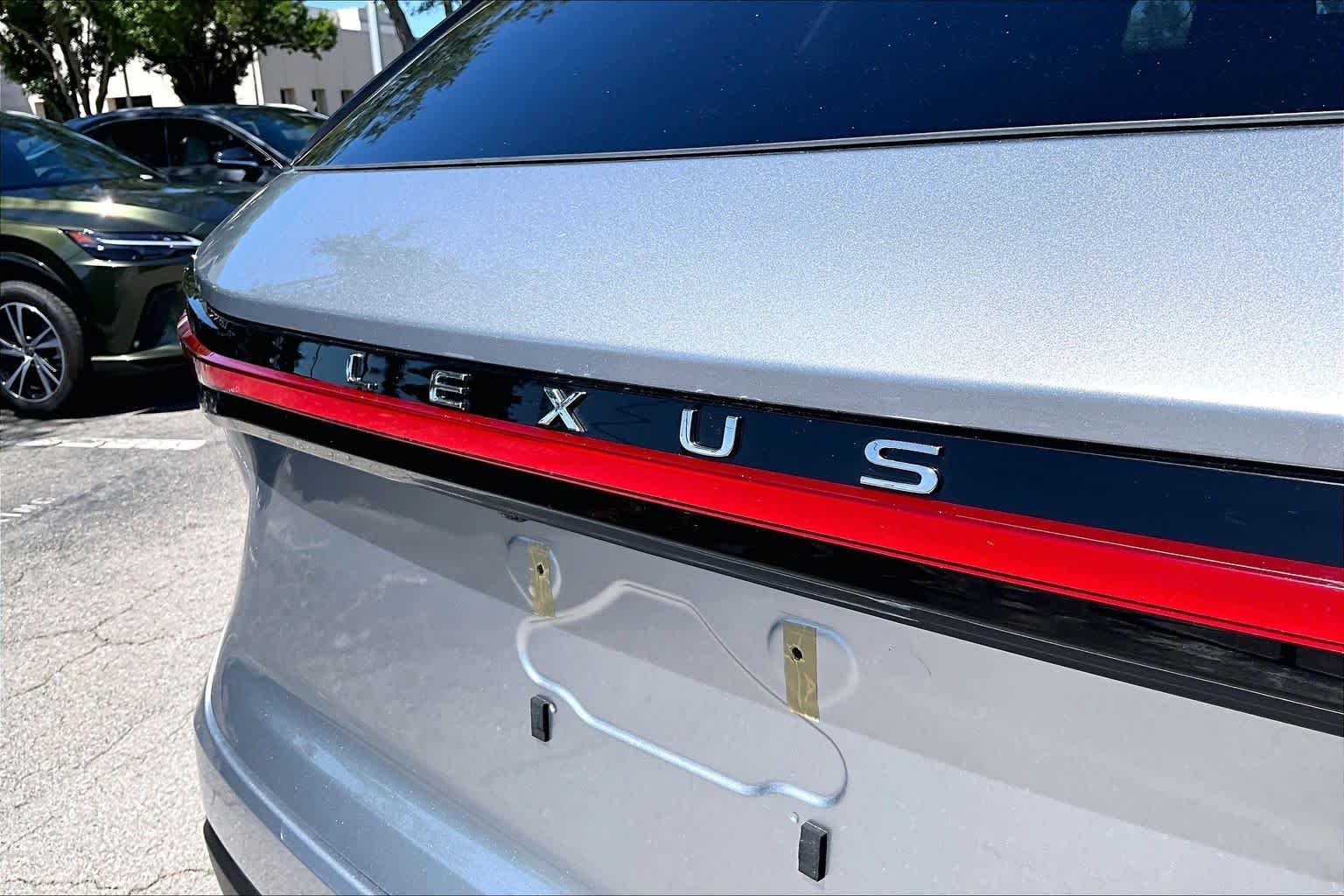 Used 2025 Iridium Lexus  image 31