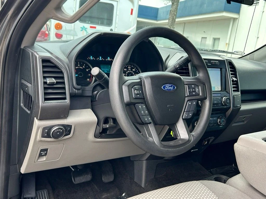 Used 2018 Magnetic Ford XLT image 33