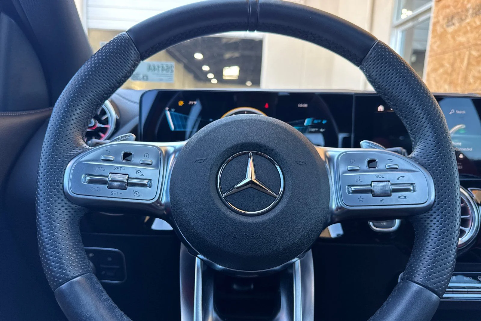 Used 2022 Black Mercedes-Benz 4MATIC® image 25