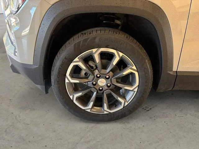 New 2027 Riverstone Metallic GMC Elevation image 15