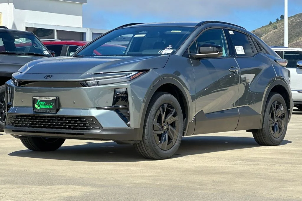 New 2026 Overcast Toyota  SE image 8