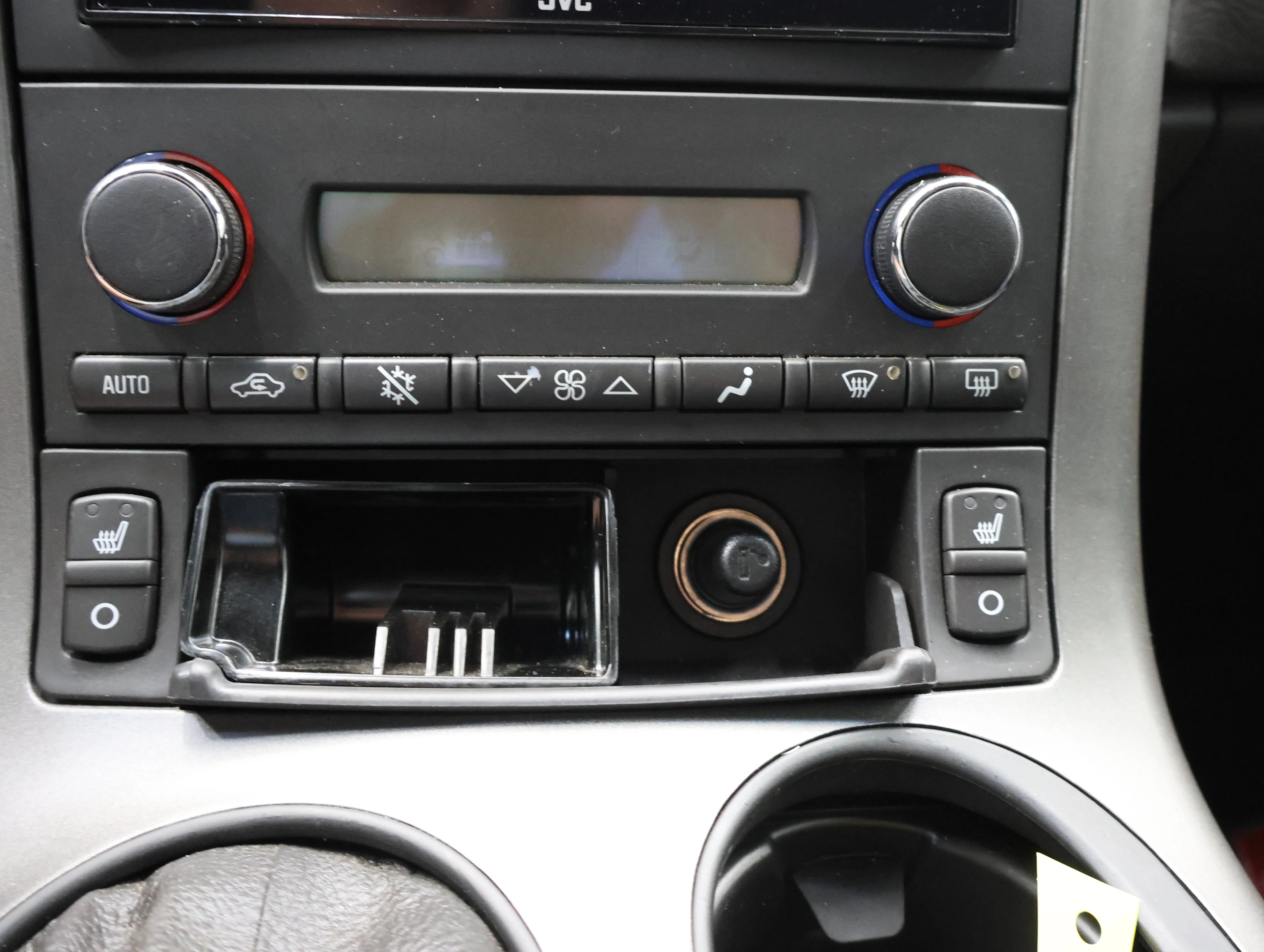 Used 2007 Arctic White Chevrolet Base image 37