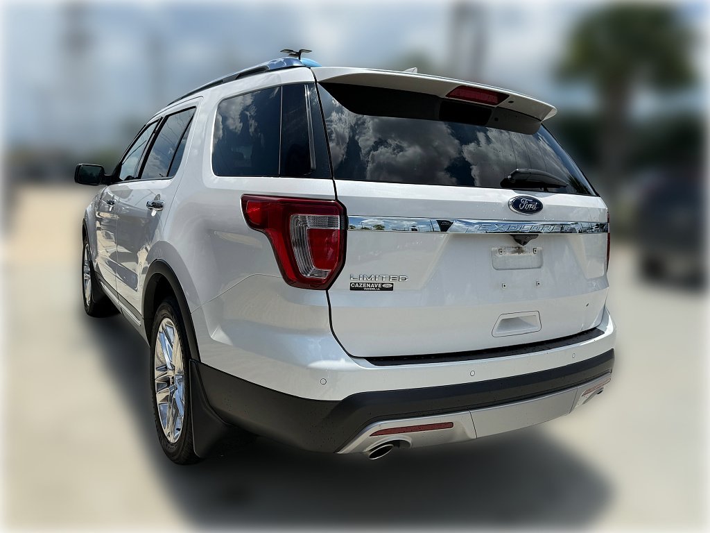 Used 2017 White Platinum Metallic Tri-Coat Ford Limited image 5