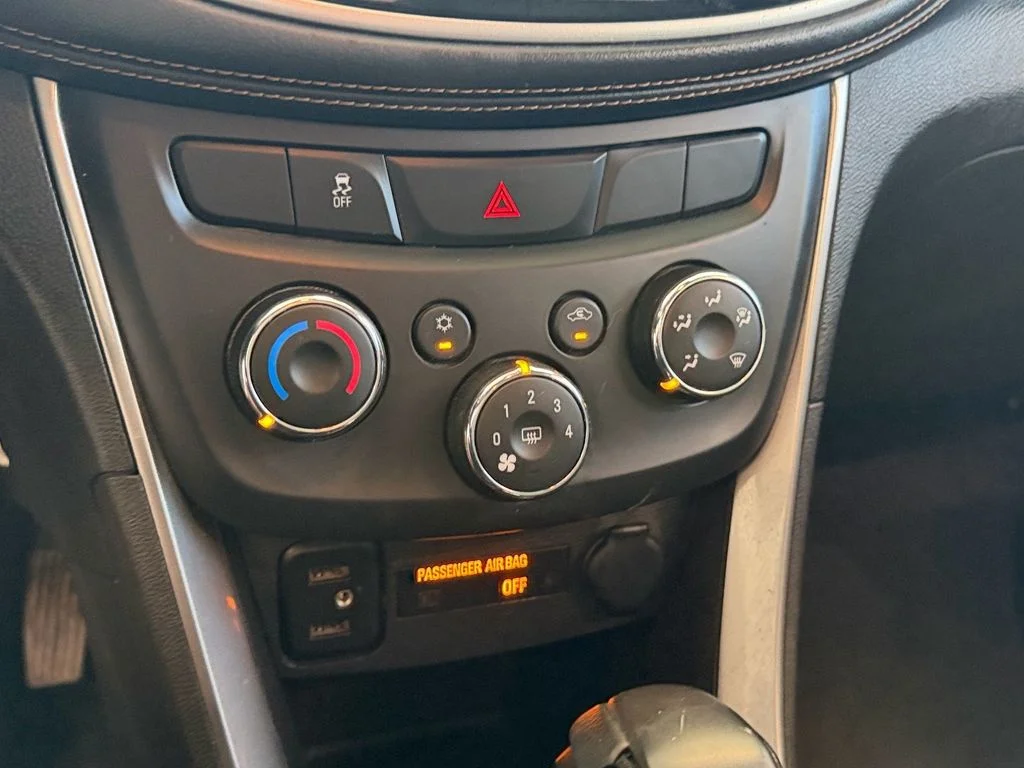 Used 2018 White Chevrolet LS image 14