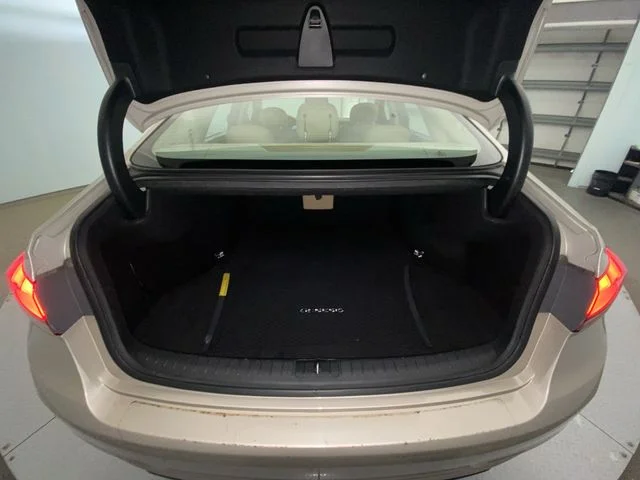 Used 2015 Beige Hyundai 3.8 image 23
