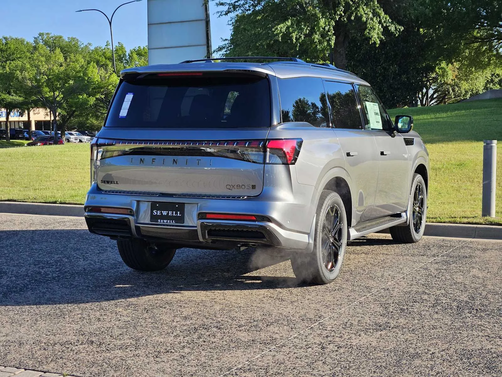 New 2026 DYNAMIC METAL INFINITI Sport 4WD image 4