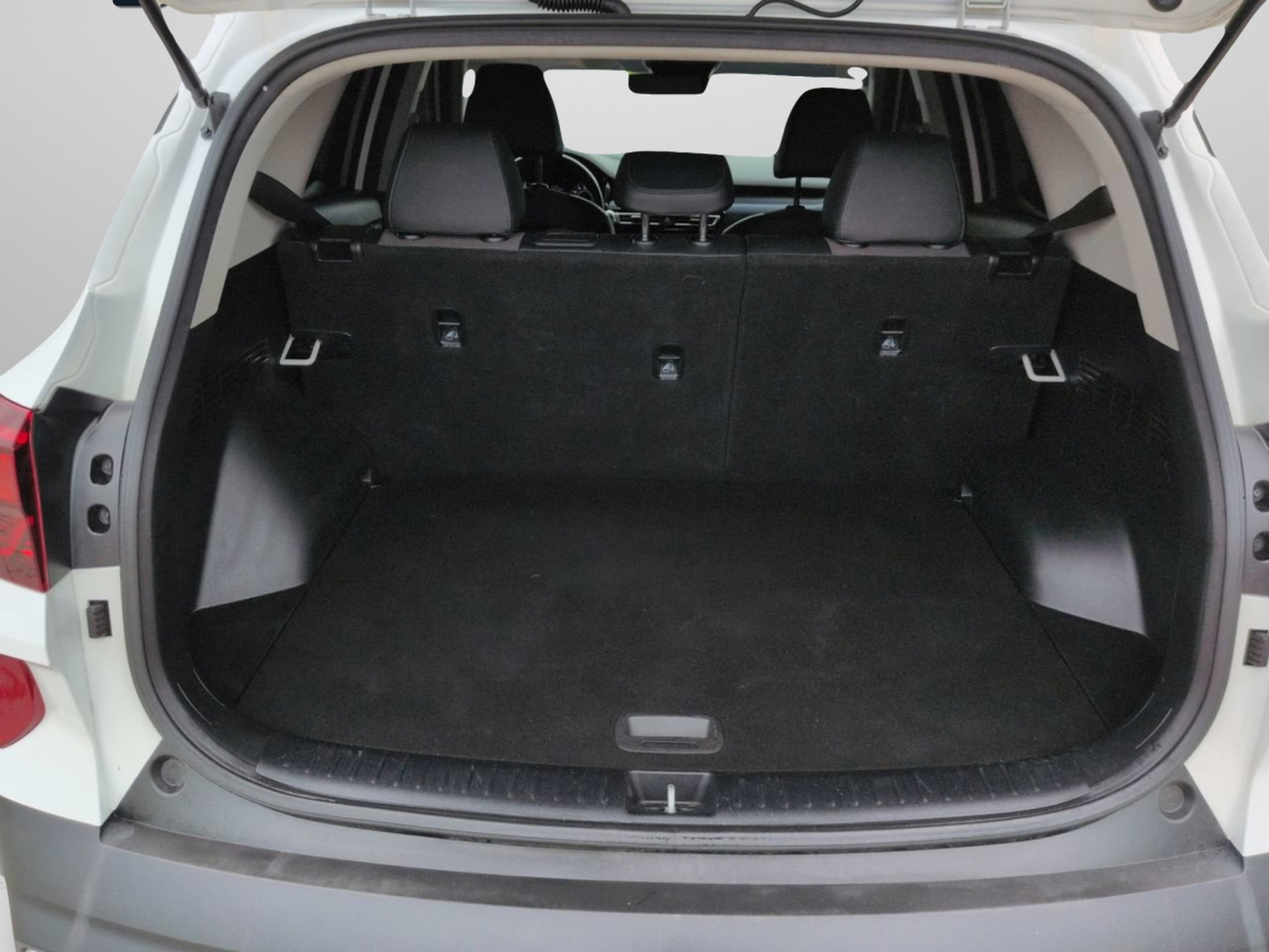 Certified Used 2022 Snow White Pearl Kia S image 10