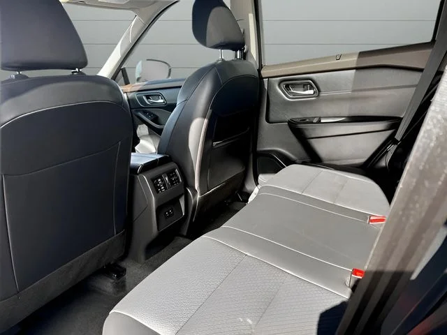 Used 2023 Silver Nissan SV image 23