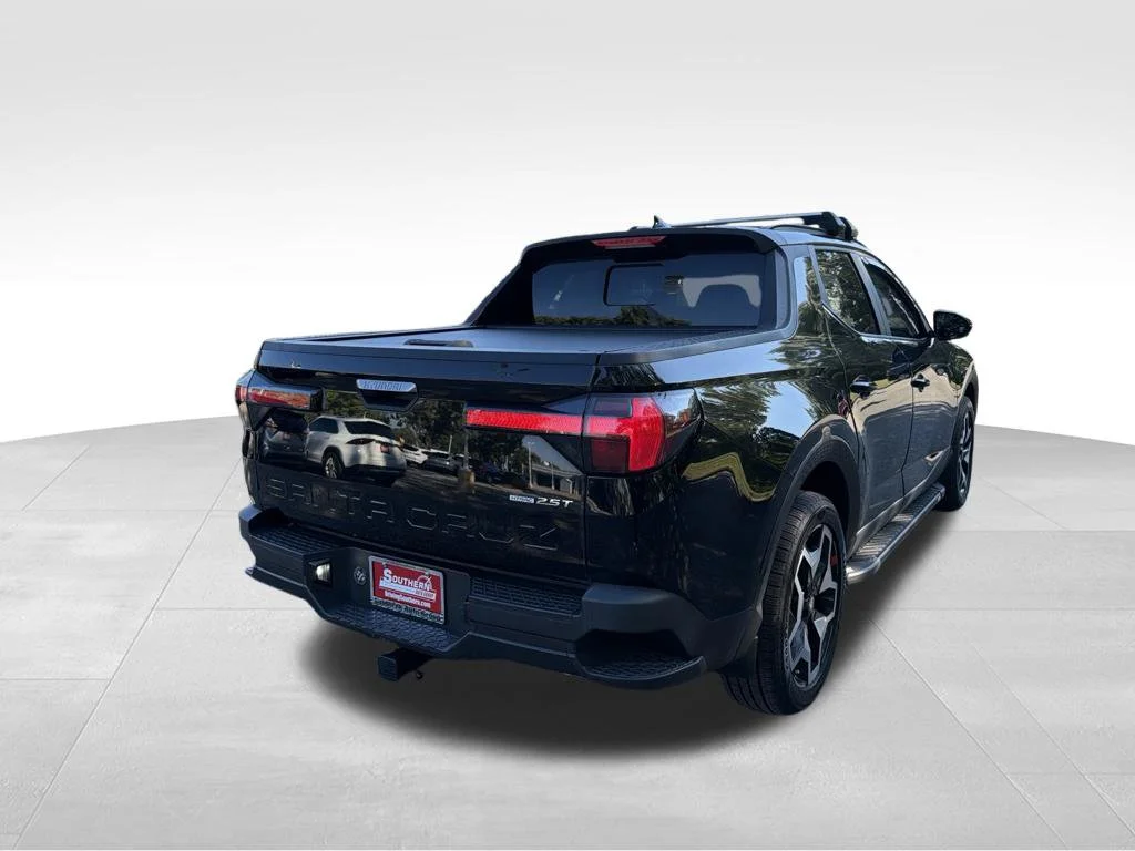 Used 2022 Black Hyundai Limited image 5