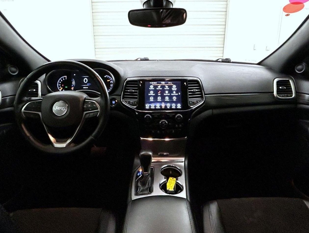 Certified Used 2022 White Jeep Laredo X image 13