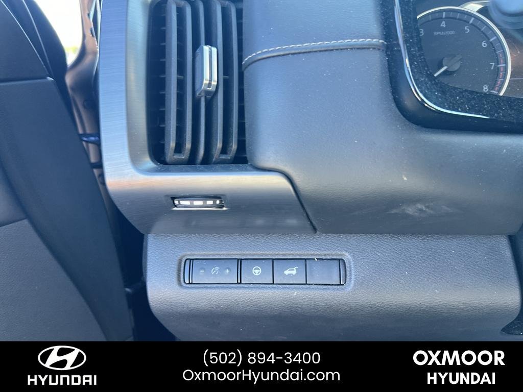 Used 2023 Deep Ocean Blue Pearl Nissan SL image 8