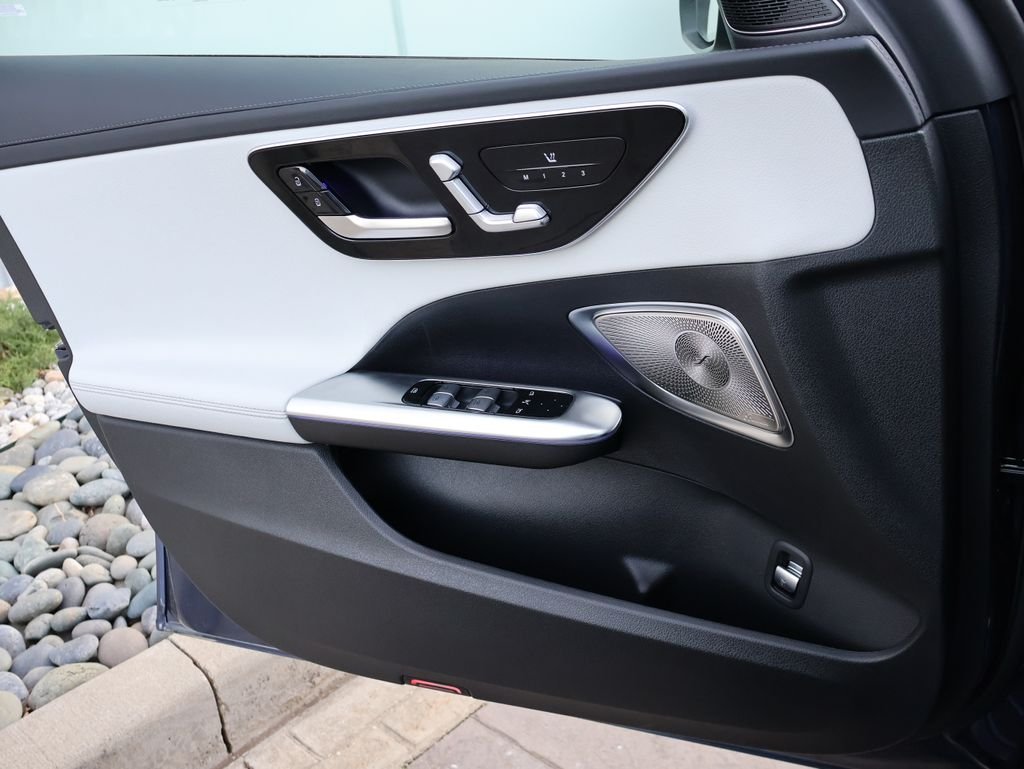 New 2026 Twilight Blue Metallic Mercedes-Benz C 300 image 38